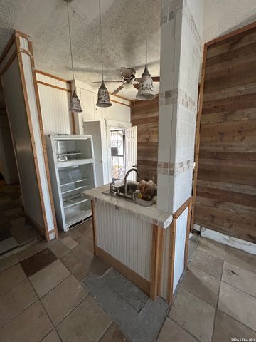 1116 Gramercy, San Antonio, TX 78201