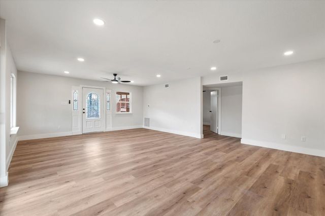 7104 Dallas Street 1, Baytown, TX 77521