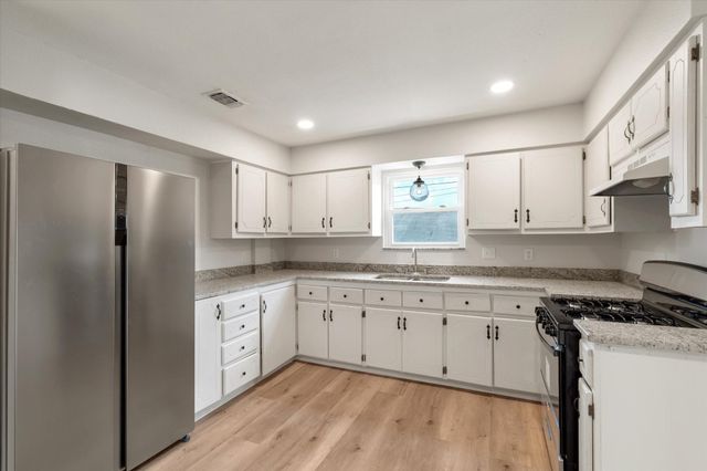 7104 Dallas Street 1, Baytown, TX 77521