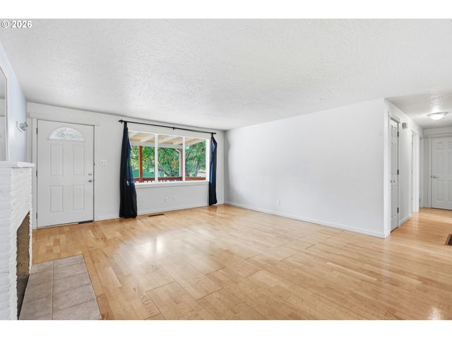 215 Ne 167TH Pl, Portland, OR 97230