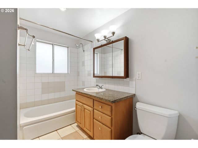 215 Ne 167TH Pl, Portland, OR 97230