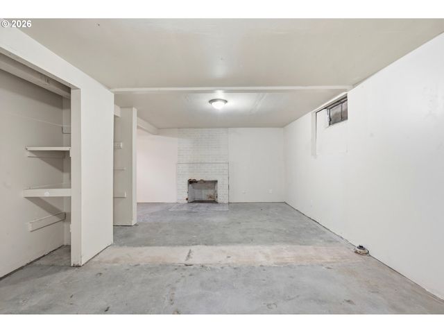 215 Ne 167TH Pl, Portland, OR 97230