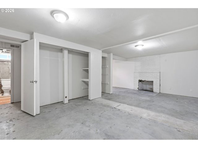 215 Ne 167TH Pl, Portland, OR 97230