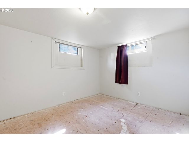 215 Ne 167TH Pl, Portland, OR 97230