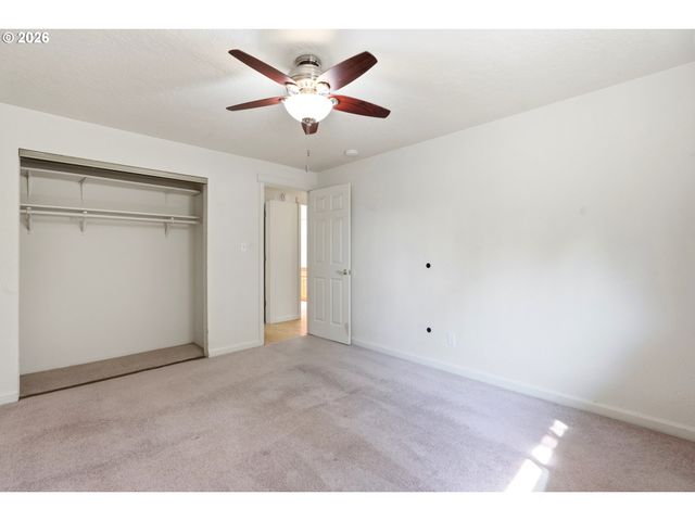 215 Ne 167TH Pl, Portland, OR 97230
