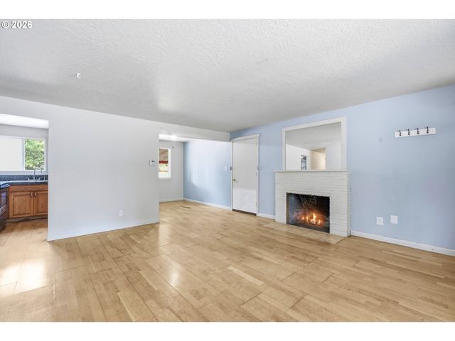 215 Ne 167TH Pl, Portland, OR 97230