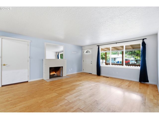 215 Ne 167TH Pl, Portland, OR 97230