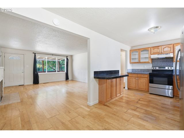 215 Ne 167TH Pl, Portland, OR 97230