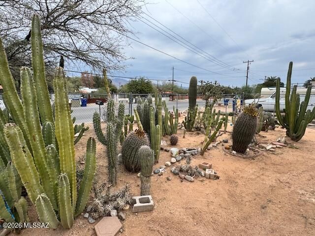 240 E Delano Street, Tucson, AZ 85705