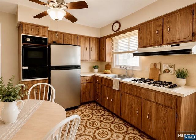 15 Ford Street, Lodi, NJ 07644