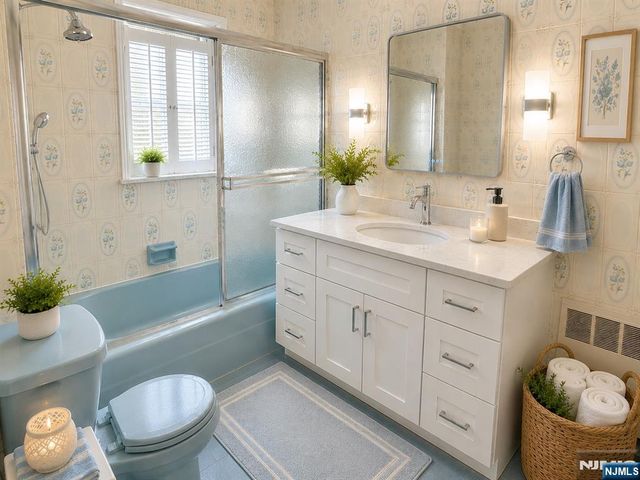 15 Ford Street, Lodi, NJ 07644