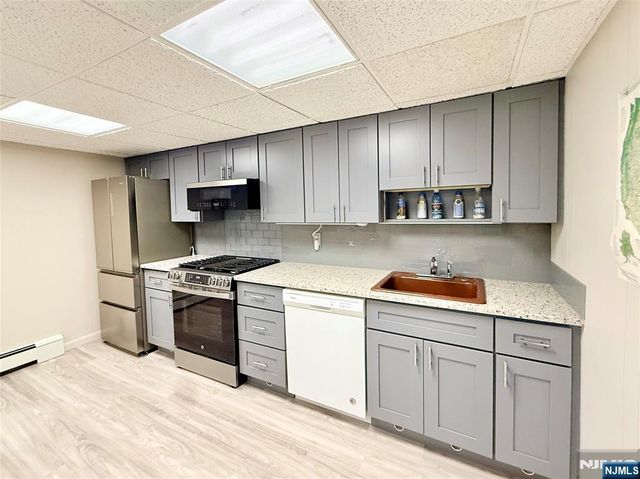 15 Ford Street, Lodi, NJ 07644