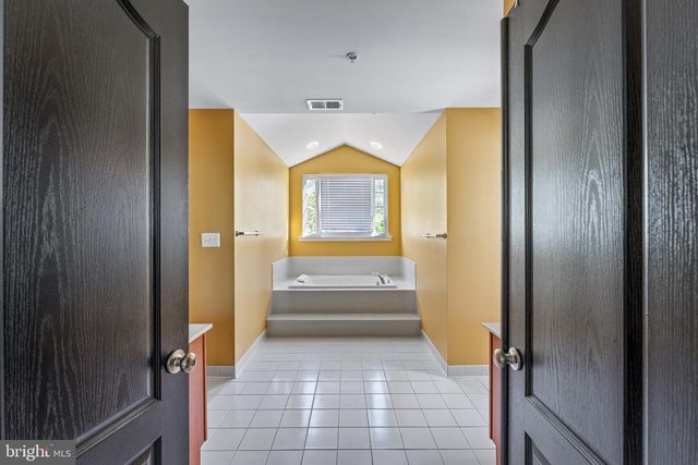 12206 HILLANTRAE DR, Clinton, MD 20735
