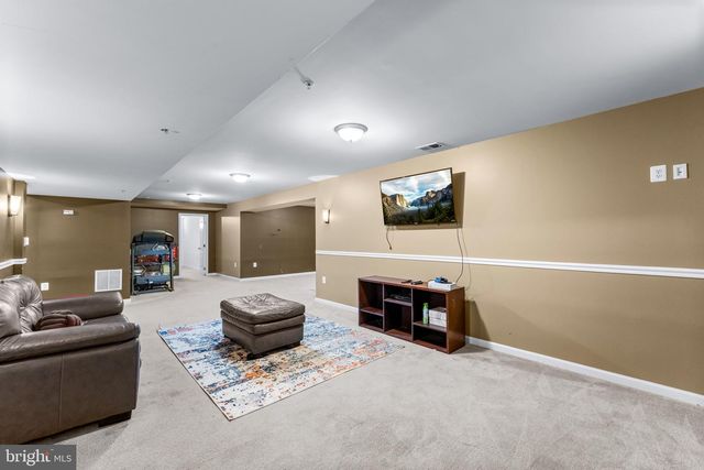 12206 HILLANTRAE DR, Clinton, MD 20735