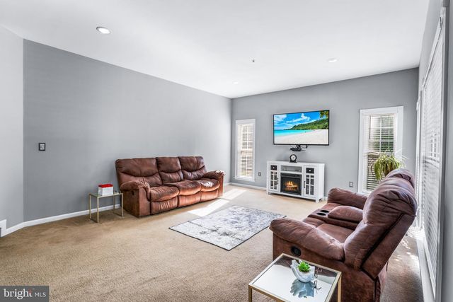 12206 HILLANTRAE DR, Clinton, MD 20735