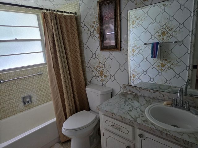 4042 Lyndhurst J 4042, Deerfield Beach, FL 33442