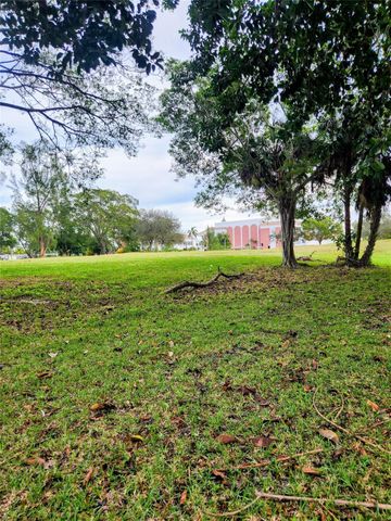 4042 Lyndhurst J 4042, Deerfield Beach, FL 33442