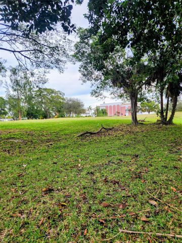 4042 Lyndhurst J 4042, Deerfield Beach, FL 33442