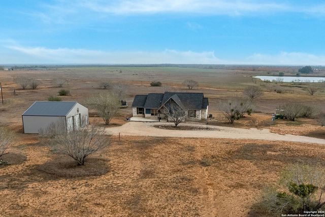 8400 West FM 140, Charlotte, TX 78011