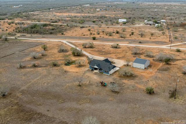 8400 West FM 140, Charlotte, TX 78011