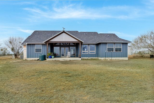 8400 West FM 140, Charlotte, TX 78011