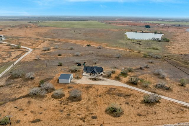 8400 West FM 140, Charlotte, TX 78011