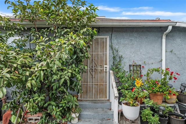 426 N Virgil Avenue, Los Angeles, CA 90004