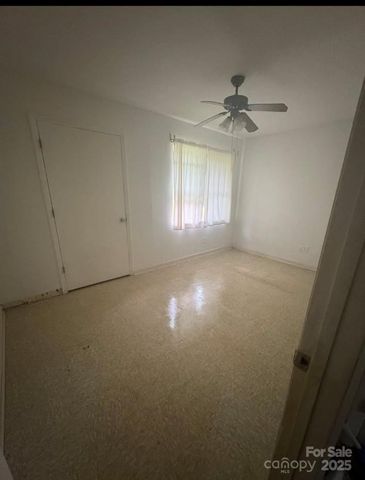 65 Eastview Avenue, Asheville, NC 28803