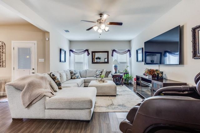 2821 Inn Kitchen Way, Mckinney, TX 75071