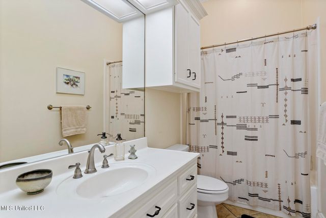 1038 Whitsett Walk, Jackson, MS 39206