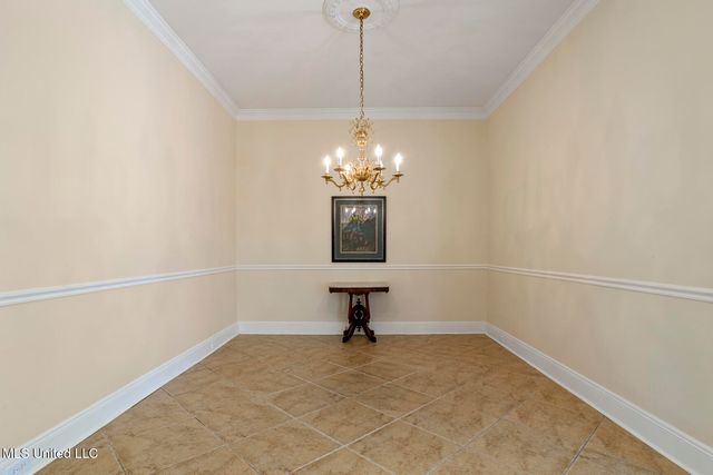 1038 Whitsett Walk, Jackson, MS 39206