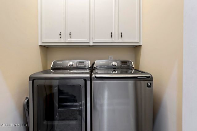 1038 Whitsett Walk, Jackson, MS 39206