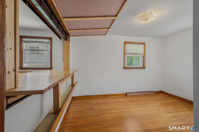 20 Sander Street, New London, CT 06320