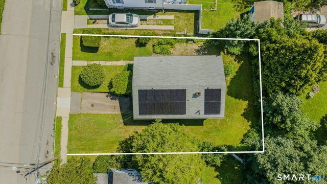 20 Sander Street, New London, CT 06320