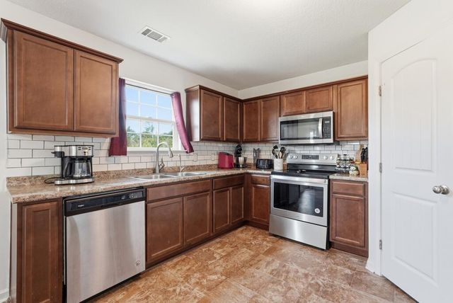 1834 Wiregrass Way, Hinesville, GA 31313