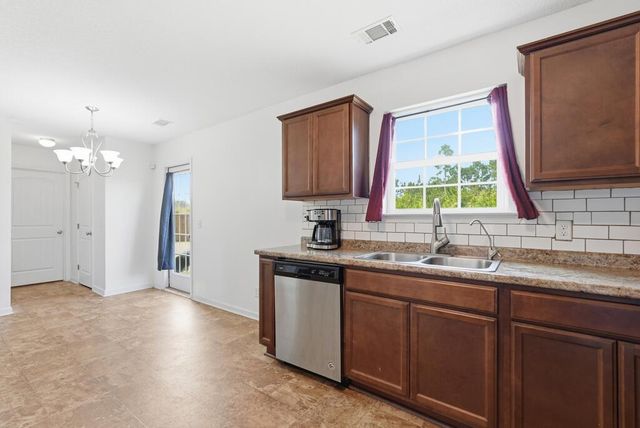 1834 Wiregrass Way, Hinesville, GA 31313