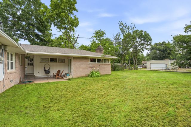 1413 N Wharton Street, Sherman, TX 75092