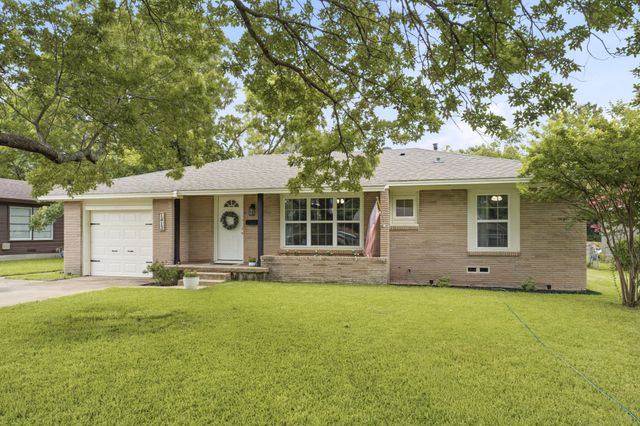 1413 N Wharton Street, Sherman, TX 75092