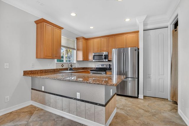 4040 Murano Bay Drive, Boynton Beach, FL 33435