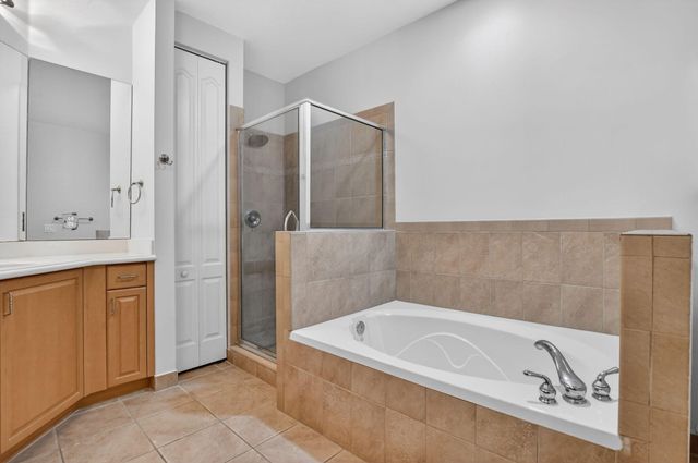 4040 Murano Bay Drive, Boynton Beach, FL 33435