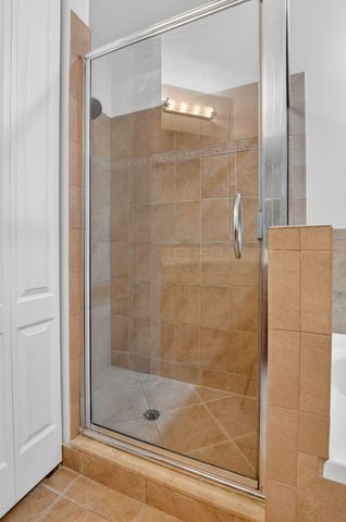 4040 Murano Bay Drive, Boynton Beach, FL 33435