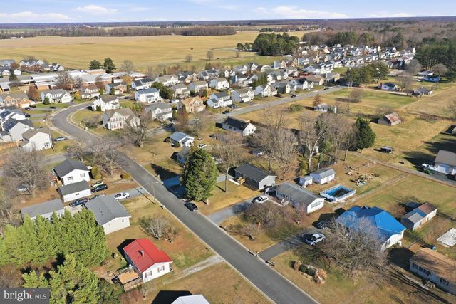 11 N MAPLE AVE, Ridgely, MD 21660