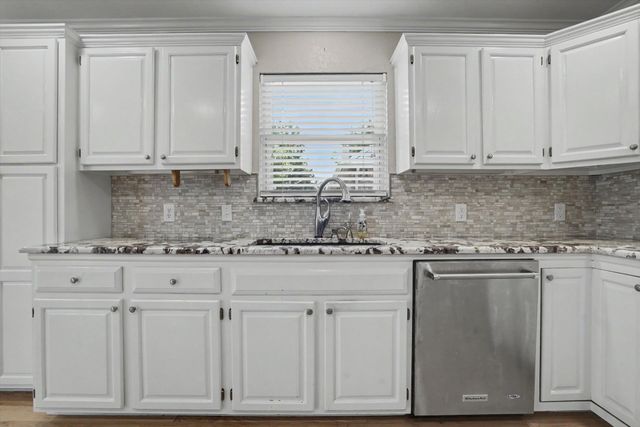 412 N Forest Ridge Boulevard, Broken Arrow, OK 74014