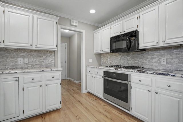 412 N Forest Ridge Boulevard, Broken Arrow, OK 74014
