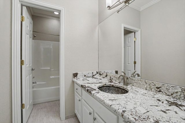 412 N Forest Ridge Boulevard, Broken Arrow, OK 74014