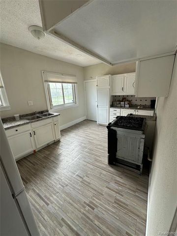 3320 Richton Street, Detroit, MI 48206