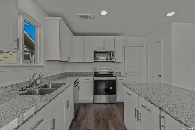 4029 Lazy Lily Dr, Seguin, TX 78155