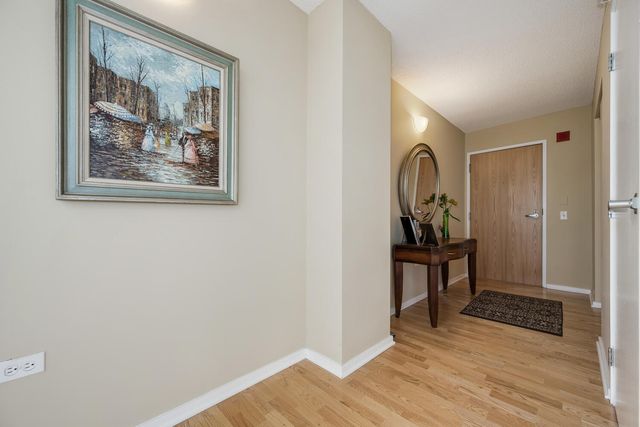 9715 Woods Drive 510, Skokie, IL 60077