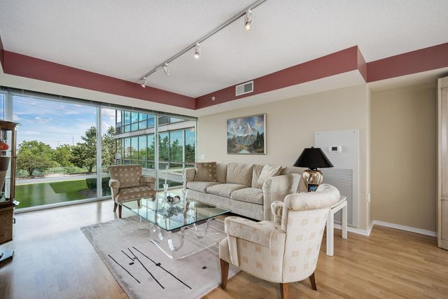 9715 Woods Drive 510, Skokie, IL 60077
