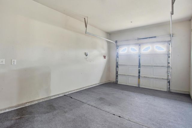 5680 Power Inn Rd, Sacramento, CA 95824